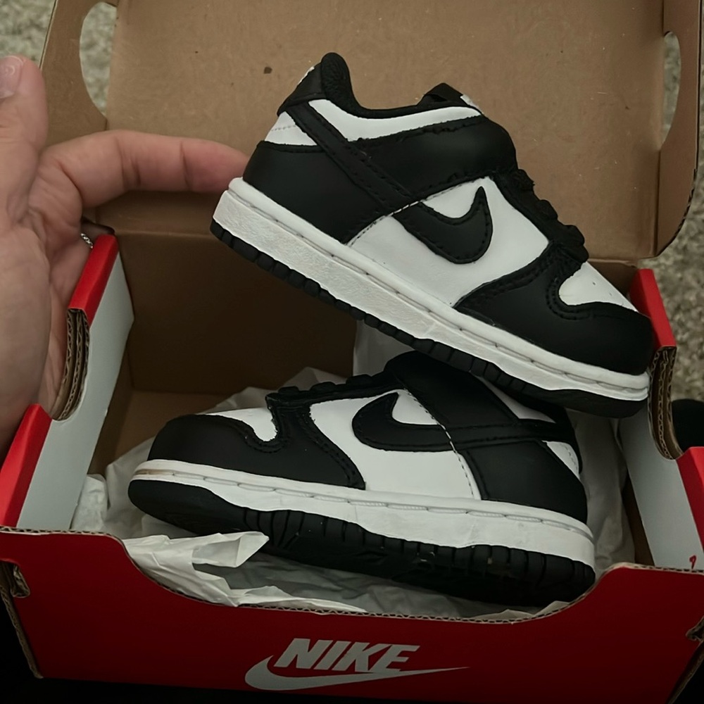 Great condition toddler dunks